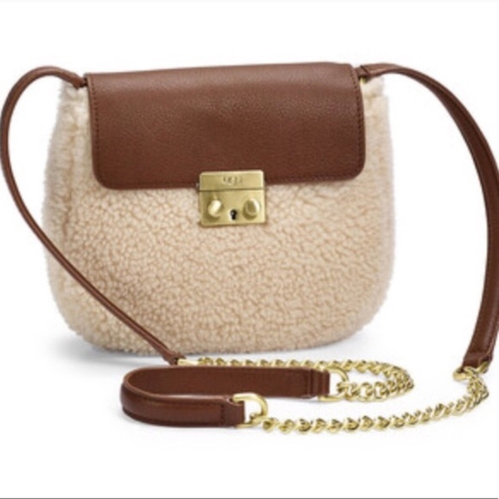 UGG Vivienne Sheepskin Crossbody in Chestnut/Nat